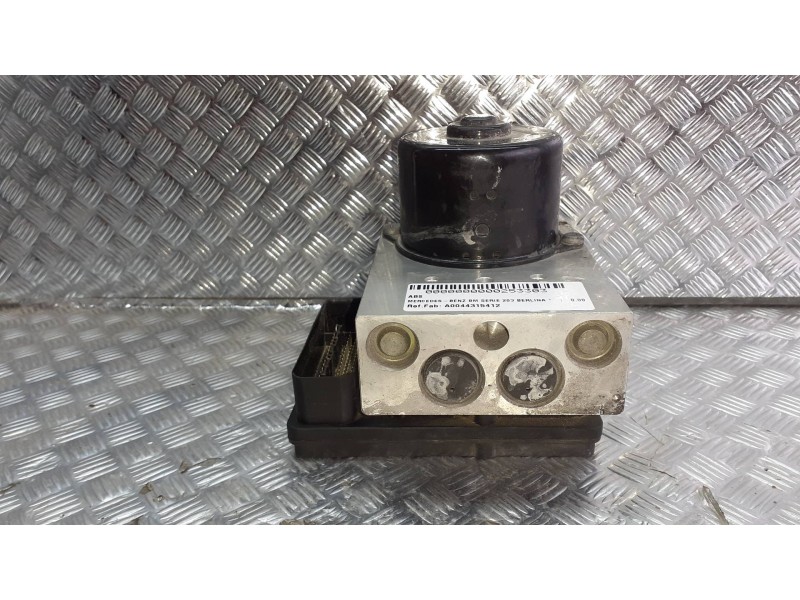Recambio de abs para mercedes-benz clase c (w203) berlina referencia OEM IAM A0044315412  A2095451432