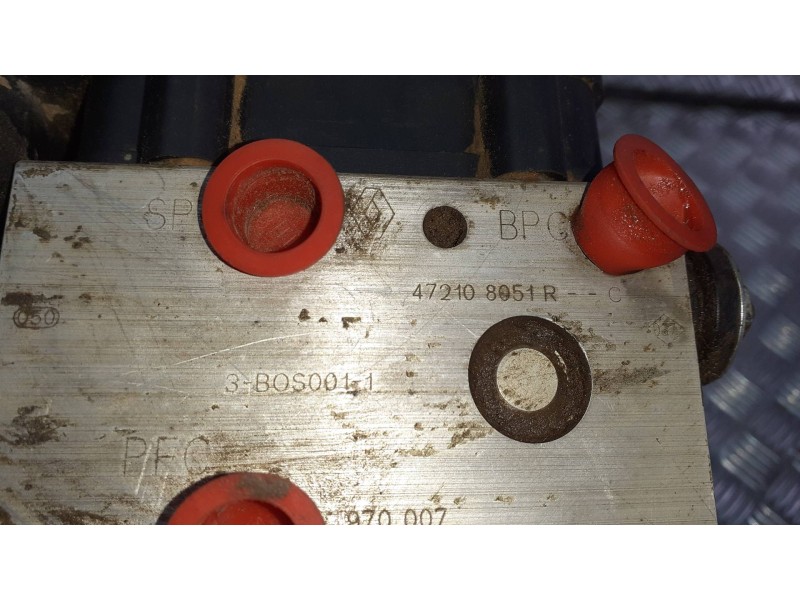 Recambio de abs para renault zoe referencia OEM IAM 472108051R  