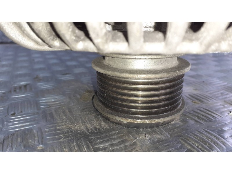 Recambio de alternador para seat leon (1p1) referencia OEM IAM 06F903023F 2 PINES 140A