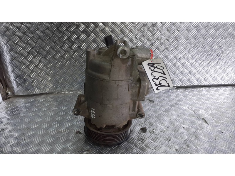 Recambio de compresor aire acondicionado para seat leon (1p1) referencia OEM IAM 5K0820803E  2 PINES