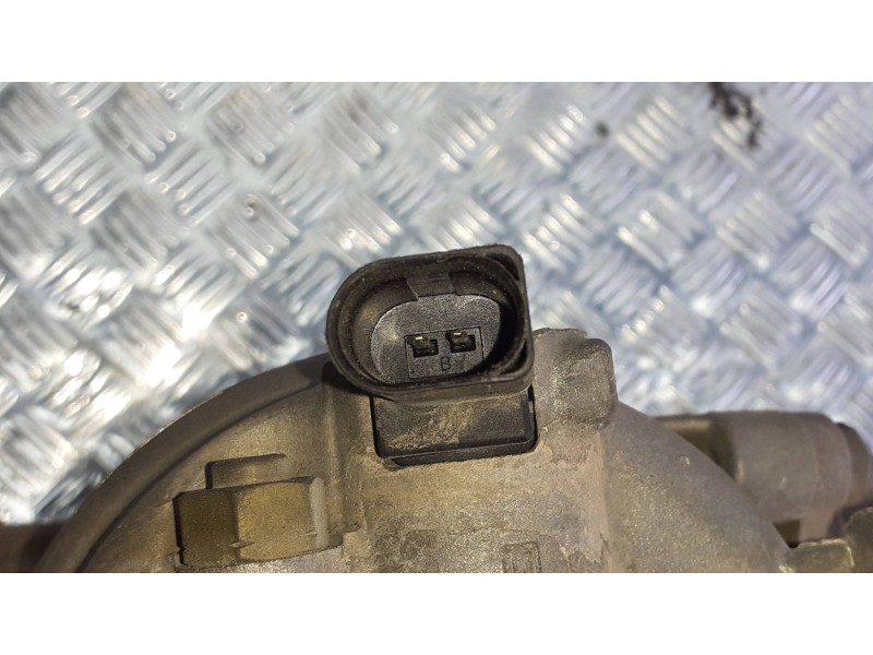 Recambio de compresor aire acondicionado para seat leon (1p1) referencia OEM IAM 5K0820803E  2 PINES