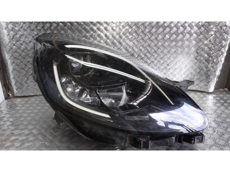 Recambio de faro derecho para ford puma referencia OEM IAM L1TB13E014GH  9 PINES