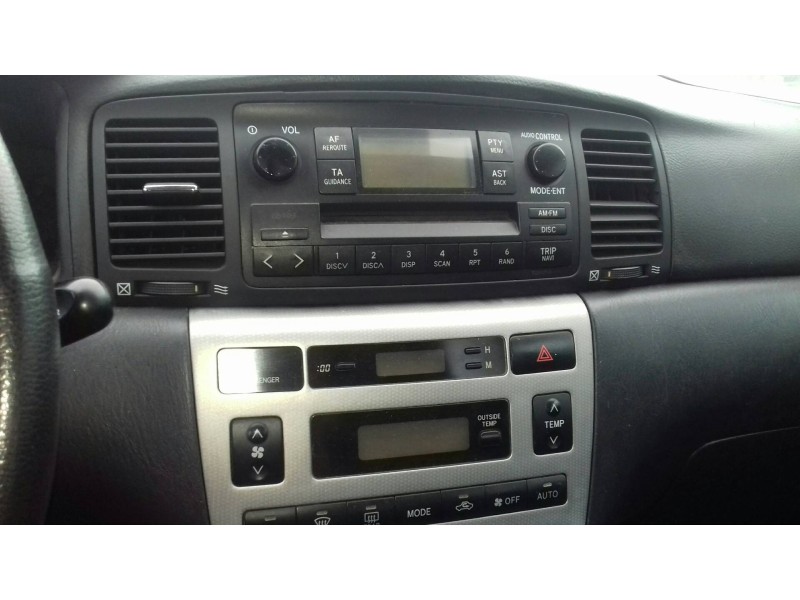 toyota corolla (e12) del año 2004