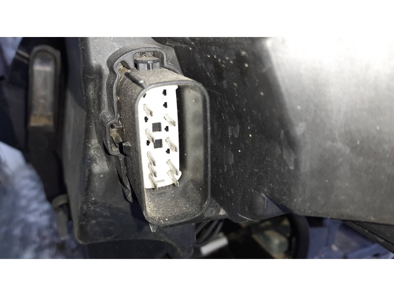 Recambio de faro derecho para ford puma referencia OEM IAM L1TB13E014GH  9 PINES