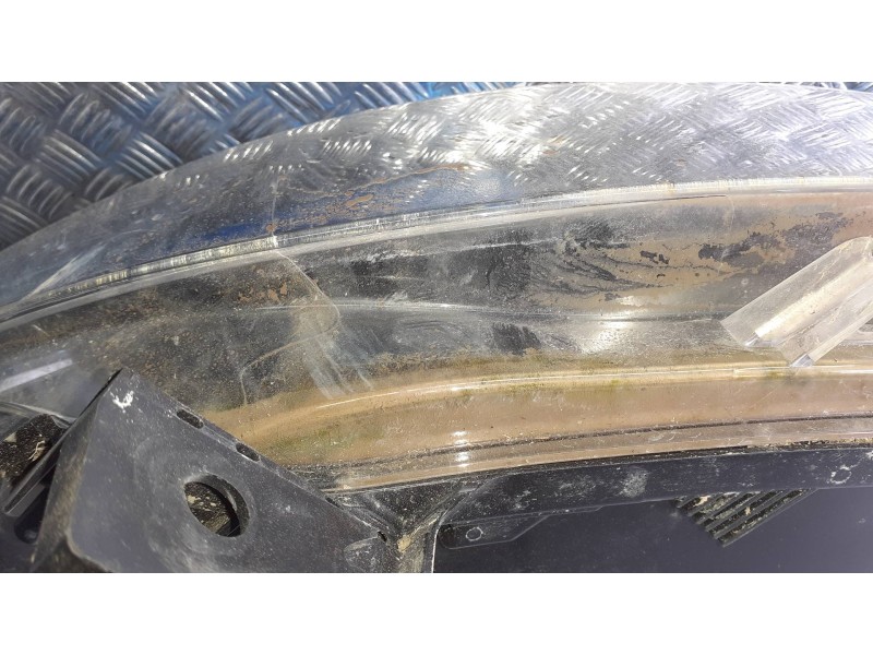 Recambio de faro derecho para renault zoe referencia OEM IAM 260108268R  3+5 PINES