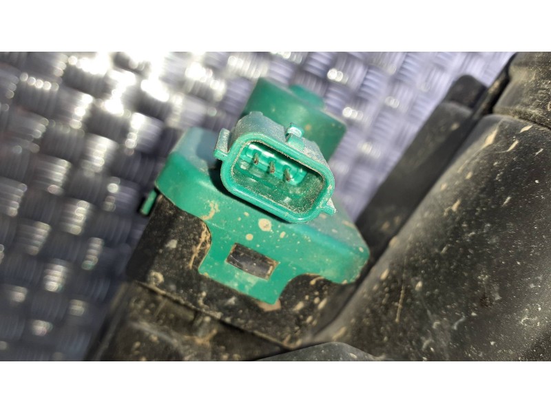 Recambio de faro derecho para renault zoe referencia OEM IAM 260108268R  3+5 PINES