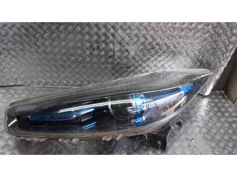 Recambio de faro izquierdo para renault zoe referencia OEM IAM 260605036R  5+3 PINES