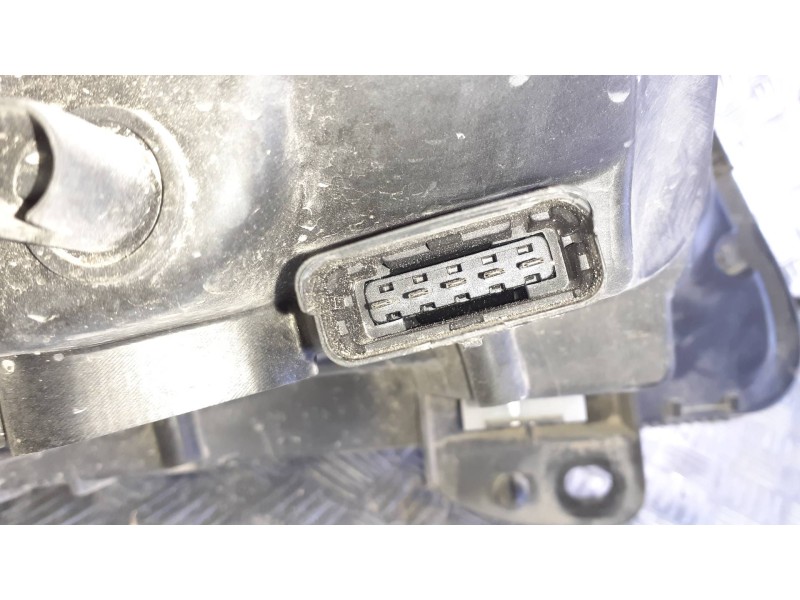 Recambio de faro izquierdo para renault clio ii fase ii (b/cb0) referencia OEM IAM 15601900LI  3+5 PINES
