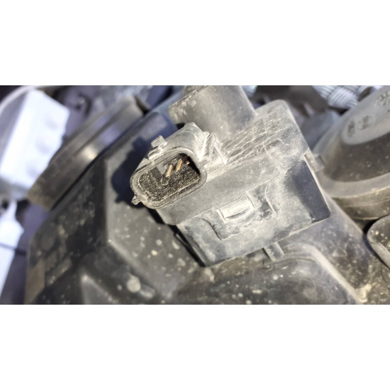 Recambio de faro izquierdo para renault clio ii fase ii (b/cb0) referencia OEM IAM 15601900LI  3+5 PINES