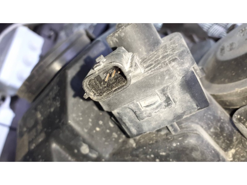 Recambio de faro izquierdo para renault clio ii fase ii (b/cb0) referencia OEM IAM 15601900LI  3+5 PINES