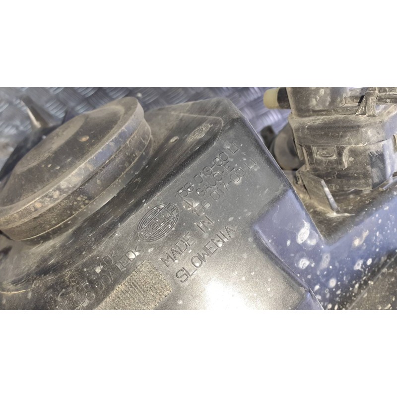 Recambio de faro izquierdo para renault clio ii fase ii (b/cb0) referencia OEM IAM 15601900LI  3+5 PINES