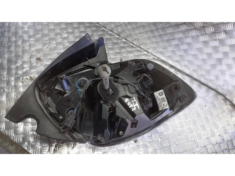 Recambio de piloto trasero izquierdo para renault zoe referencia OEM IAM 265504013R  4 PINES