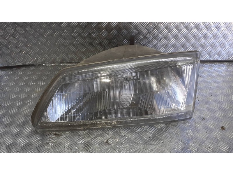 Recambio de faro izquierdo para peugeot 106 (s1) referencia OEM IAM 0247444  2+3 PINES