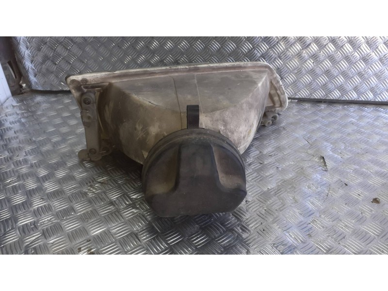 Recambio de faro izquierdo para peugeot 106 (s1) referencia OEM IAM 0247444  2+3 PINES
