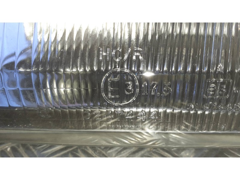 Recambio de faro izquierdo para peugeot 106 (s1) referencia OEM IAM 0247444  2+3 PINES