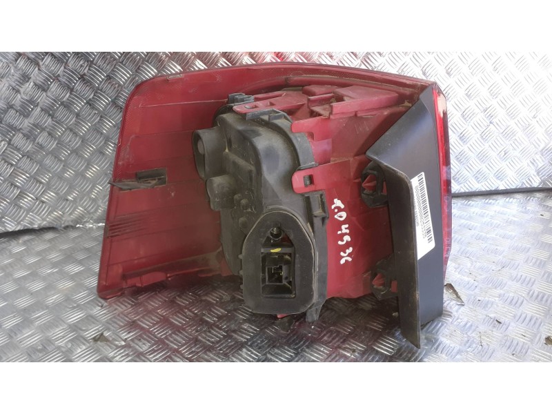 Recambio de piloto trasero derecho para volkswagen sharan (7n1) referencia OEM IAM 7N0945096E  3 PINES