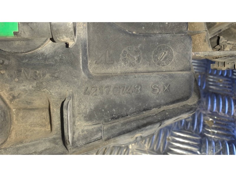 Recambio de faro antiniebla izquierdo para peugeot 407 referencia OEM IAM 42170748SX  2 PINES
