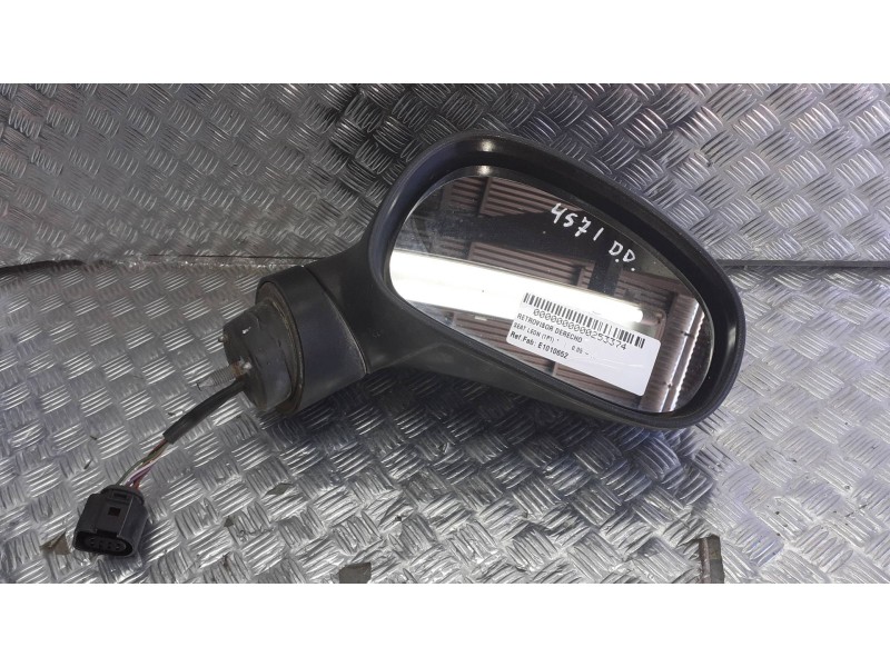 Recambio de retrovisor derecho para seat leon (1p1) referencia OEM IAM E1010652  ELECTRICO