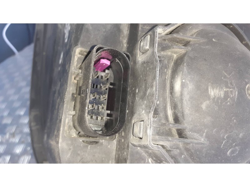 Recambio de faro derecho para audi a4 berlina (8e) referencia OEM IAM 8E0941004AJ  9 PINES
