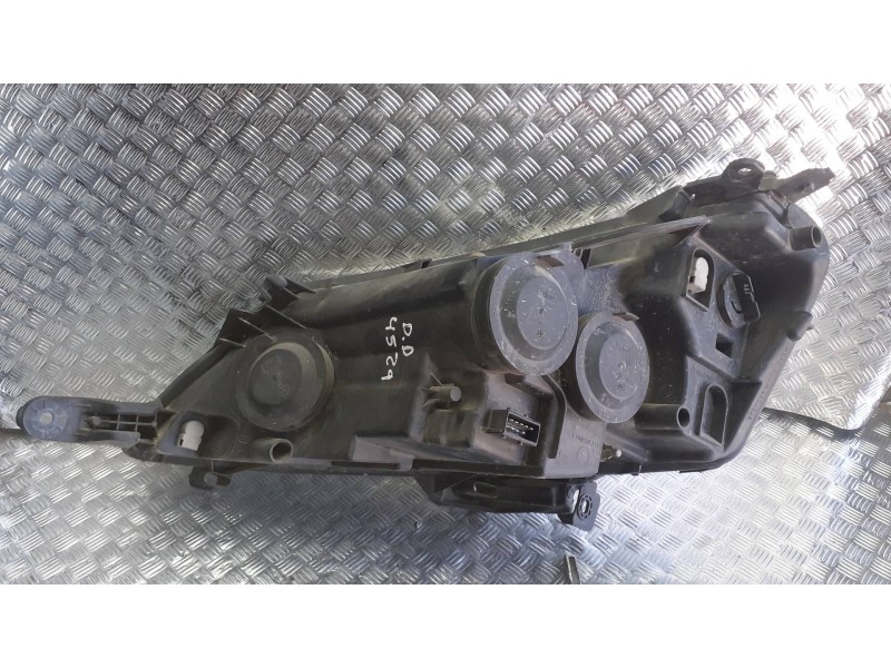 Recambio de faro derecho para citroen jumpy referencia OEM IAM 89902604  8 PINES