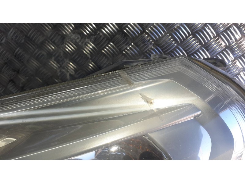 Recambio de faro izquierdo para citroen jumpy referencia OEM IAM 89902605  8 PINES