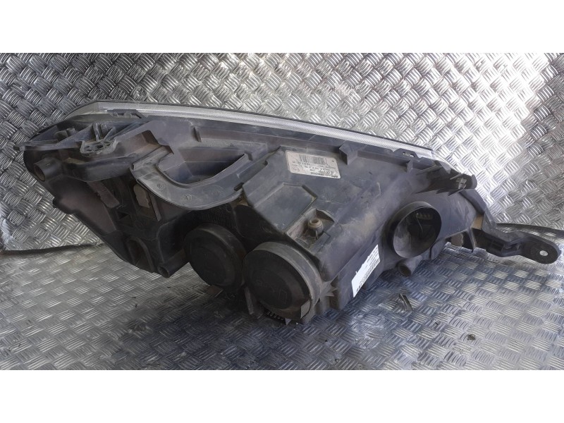 Recambio de faro izquierdo para citroen jumpy referencia OEM IAM 89902605  8 PINES