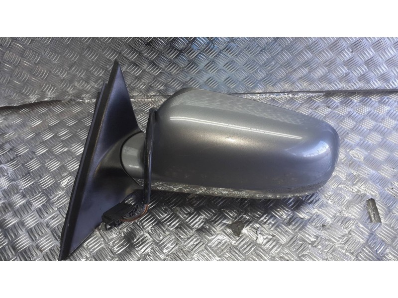Recambio de retrovisor izquierdo para volkswagen passat berlina (3b3) referencia OEM IAM E1020479  ELECTRICO
