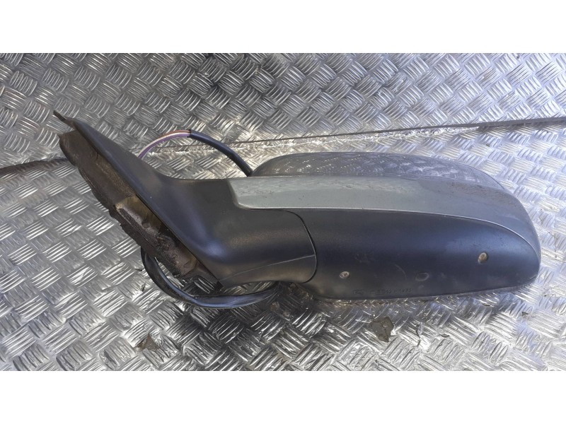 Recambio de retrovisor izquierdo para volkswagen passat berlina (3b3) referencia OEM IAM E1020479  ELECTRICO