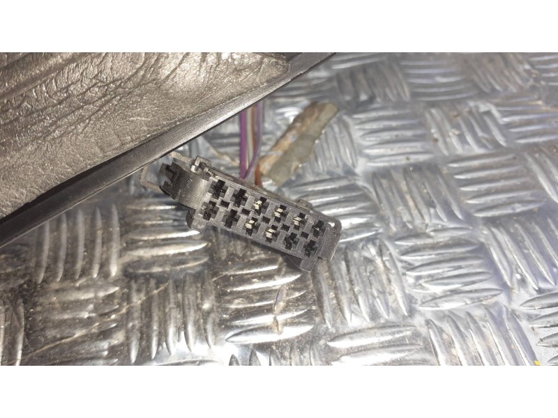 Recambio de retrovisor izquierdo para volkswagen passat berlina (3b3) referencia OEM IAM E1020479  ELECTRICO