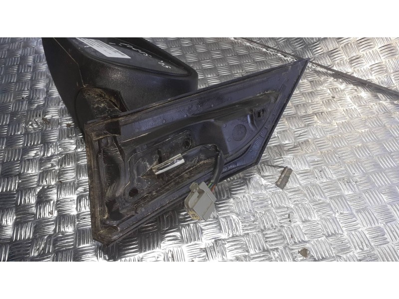 Recambio de retrovisor izquierdo para ford focus berlina (cap) referencia OEM IAM 212876099  ELECTRICO