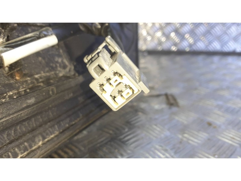 Recambio de retrovisor izquierdo para ford focus berlina (cap) referencia OEM IAM 212876099  ELECTRICO