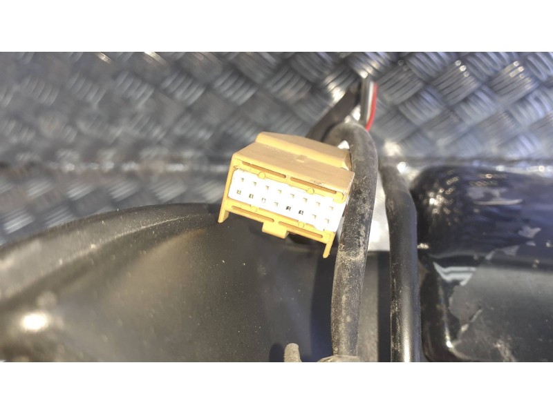 Recambio de retrovisor izquierdo para audi a4 berlina (8e) referencia OEM IAM E1010681  ELECTRICO