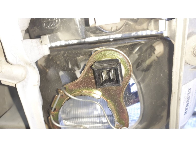 Recambio de faro derecho para renault twingo (co6) referencia OEM IAM 39100999E SIN PORTALAMPARAS 2+2 PINES