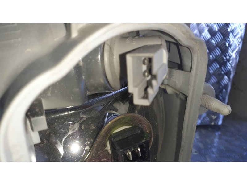 Recambio de faro derecho para renault twingo (co6) referencia OEM IAM 39100999E SIN PORTALAMPARAS 2+2 PINES