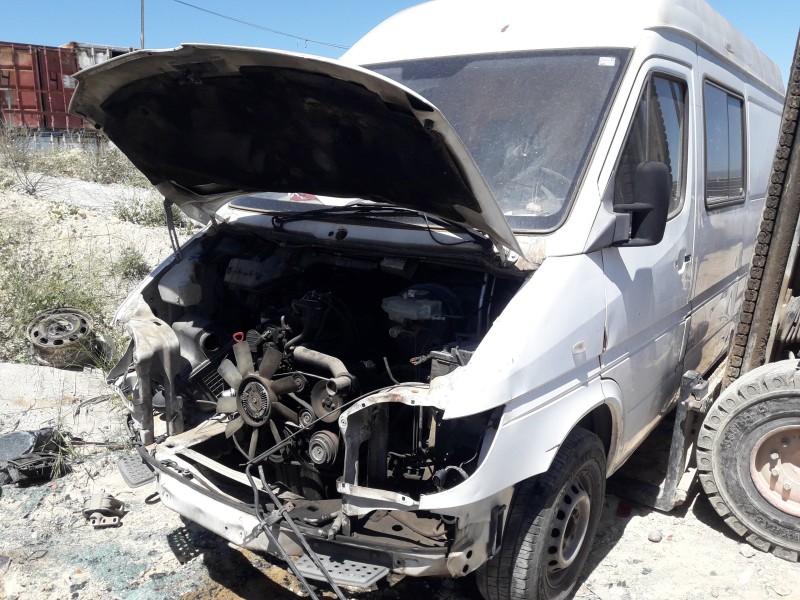 mercedes-benz sprinter 02.00  caja cerrada del año 2003