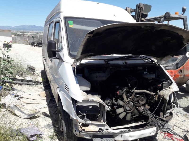 mercedes-benz sprinter 02.00  caja cerrada del año 2003