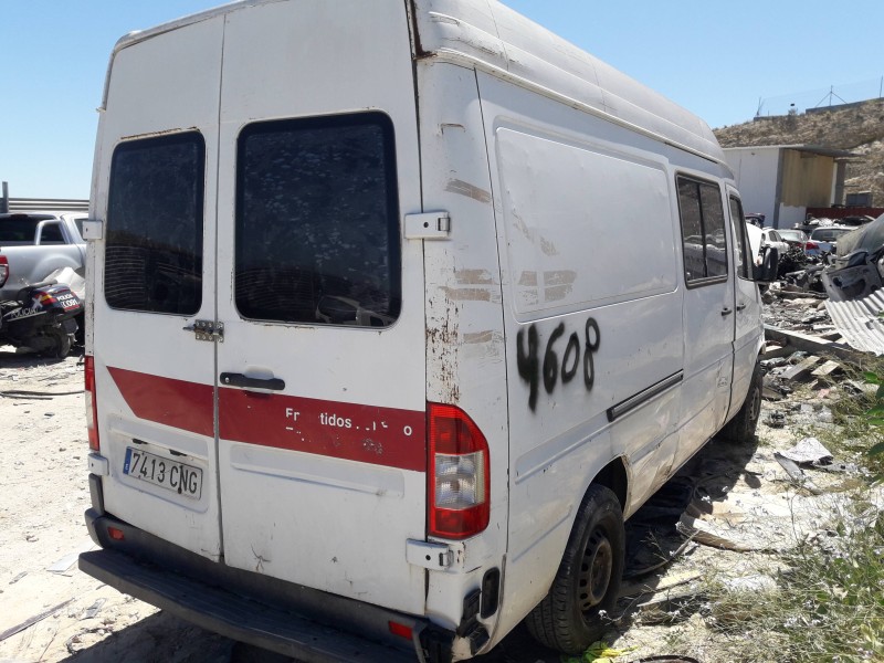 mercedes-benz sprinter 02.00  caja cerrada del año 2003