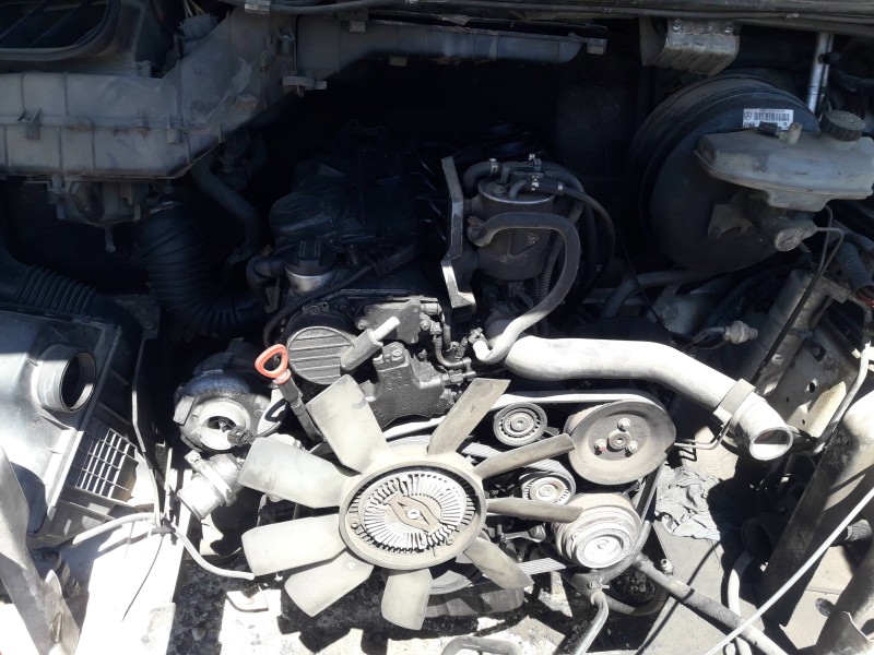 mercedes-benz sprinter 02.00  caja cerrada del año 2003