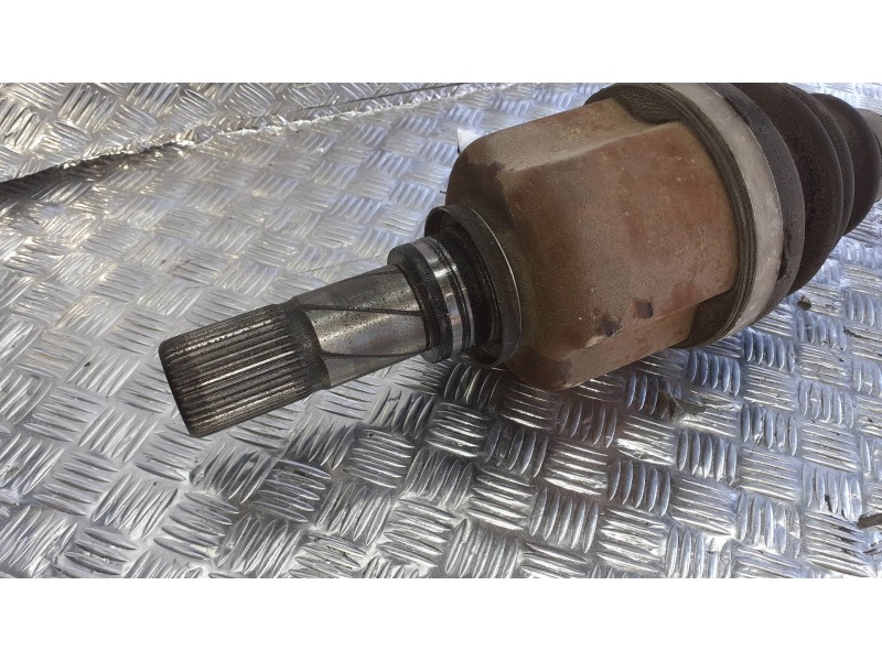 Recambio de transmision delantera izquierda para opel vivaro furgón/combi (07.2006 =>) referencia OEM IAM 93856310  