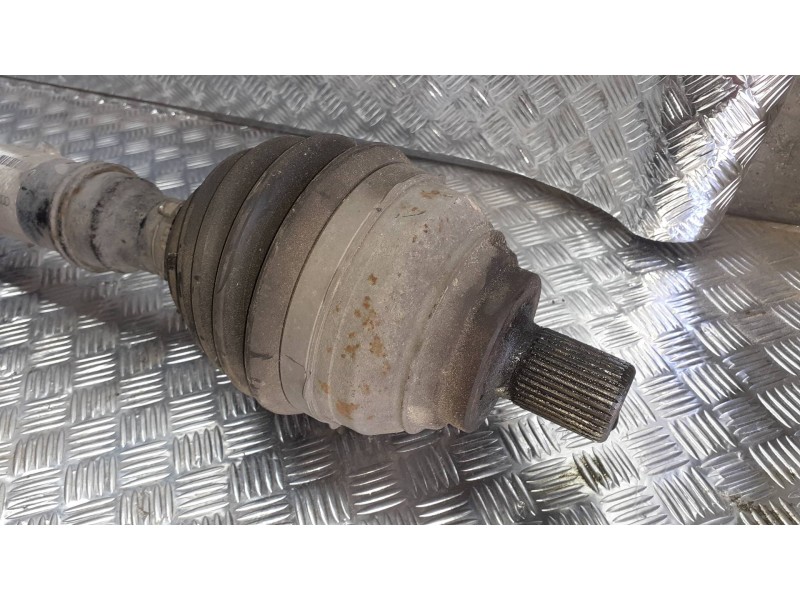 Recambio de transmision delantera derecha para volkswagen sharan (7n1) referencia OEM IAM 7N0407764D  