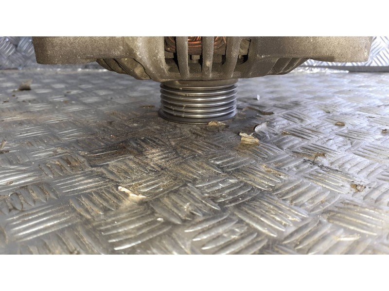 Recambio de alternador para citroen xsara picasso 2.0 hdi sx referencia OEM IAM 9646477580 0124525034 150A