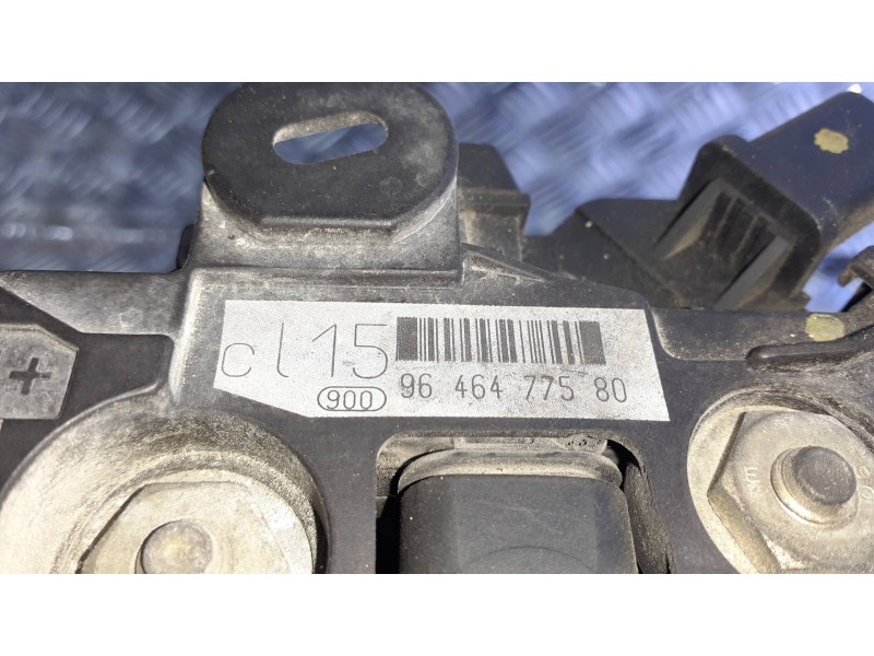 Recambio de alternador para citroen xsara picasso 2.0 hdi sx referencia OEM IAM 9646477580 0124525034 150A