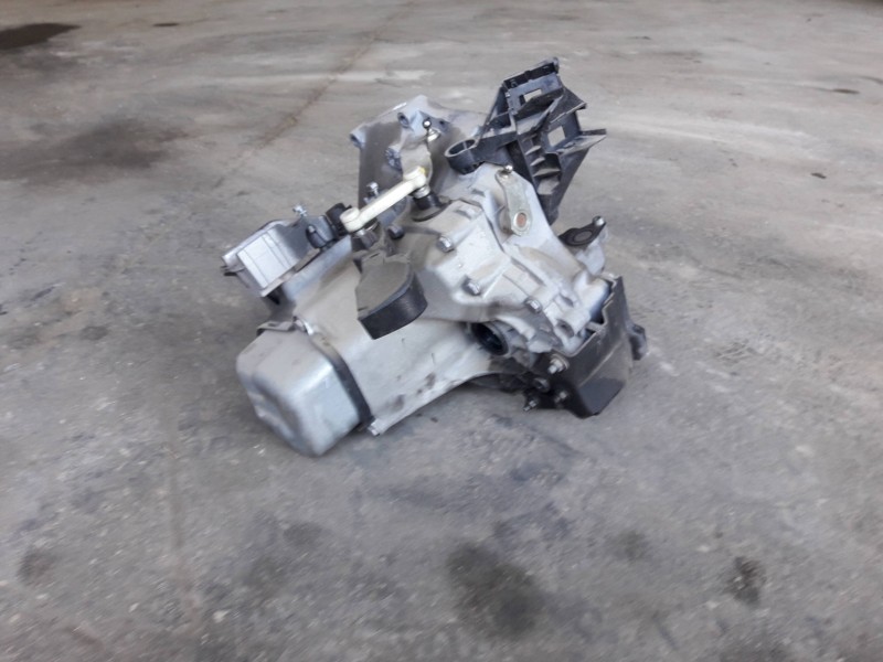 Recambio de caja cambios para citroen c-elysée referencia OEM IAM 20CR15  