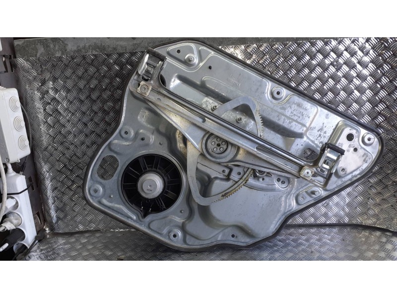 Recambio de elevalunas trasero izquierdo para volvo s40 berlina referencia OEM IAM 8679082  ELECTRICO