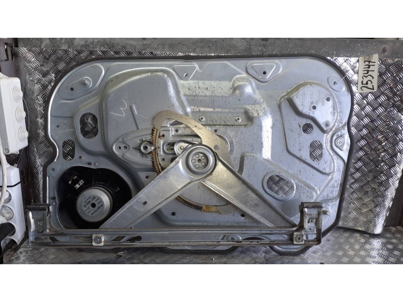 Recambio de elevalunas delantero izquierdo para ford focus berlina (cap) referencia OEM IAM 984570110  ELECTRICO Recambio de elevalunas delantero izquierdo para ford focus berlina (cap) referencia OEM IAM 984570110  ELECTRICO