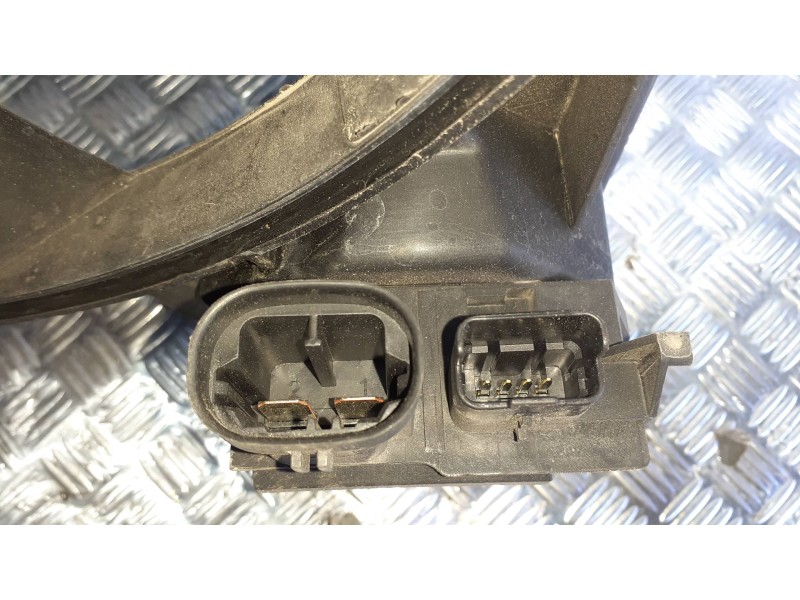 Recambio de electroventilador para citroen c-elysée referencia OEM IAM AD1264M143131  9673999980