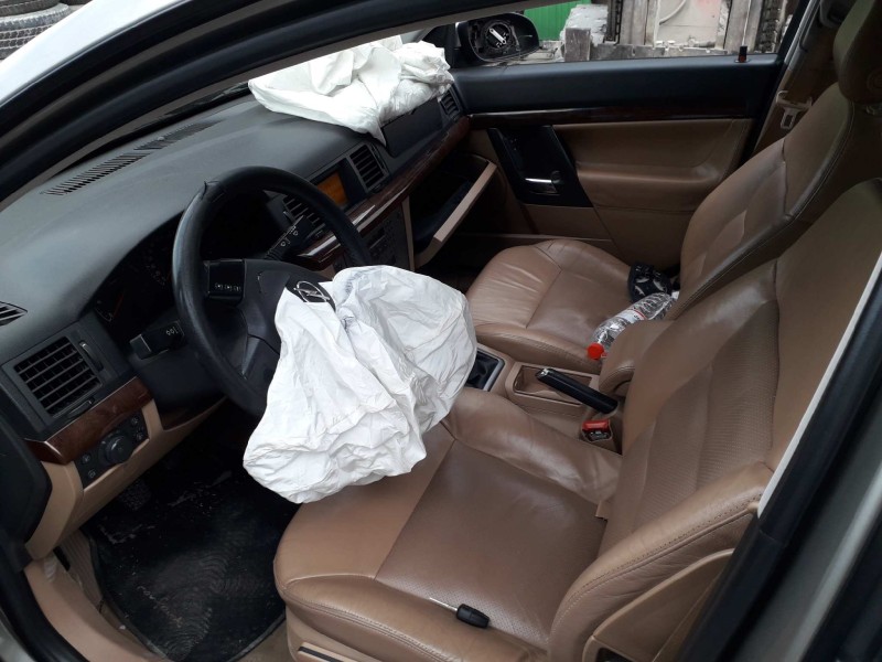 opel vectra c berlina del año 2003