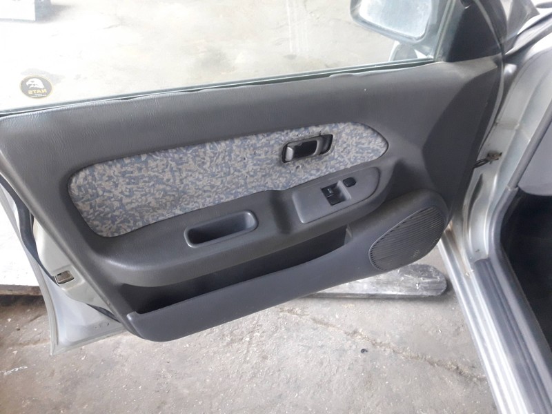 nissan almera (n15) del año 1999