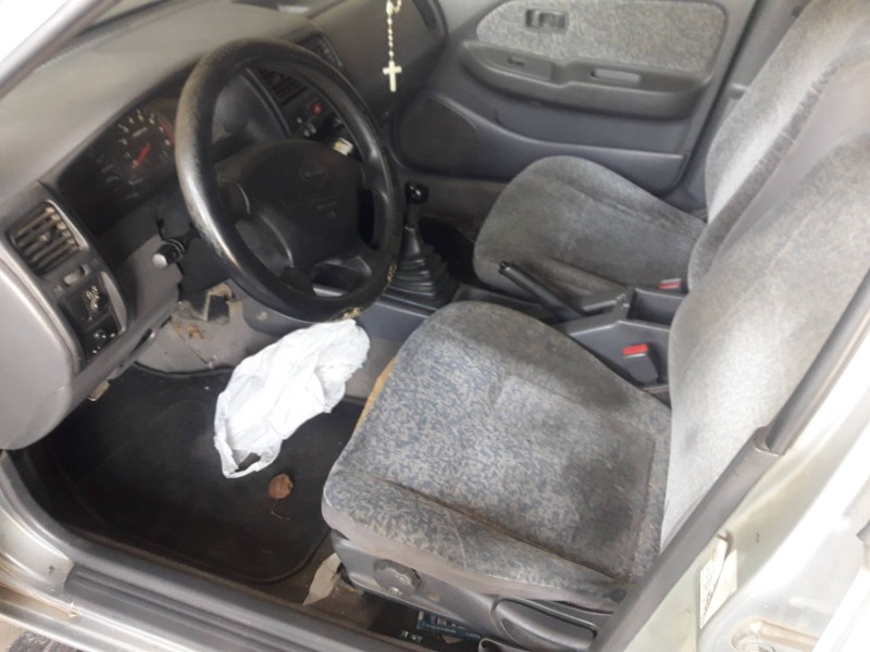 nissan almera (n15) del año 1999