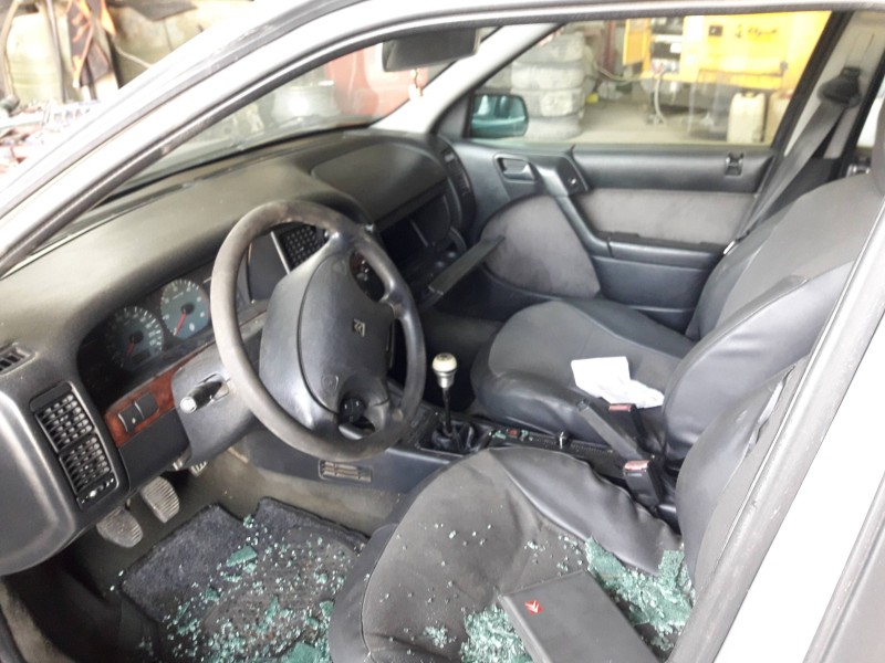 citroen xantia berlina del año 2000